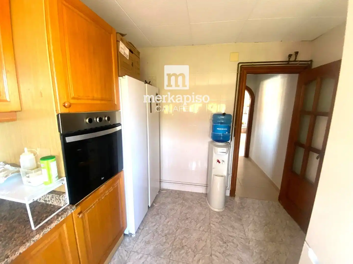 Cuina de Casa o xalet en venda en Cunit amb Jardí privat, Terrassa i Traster