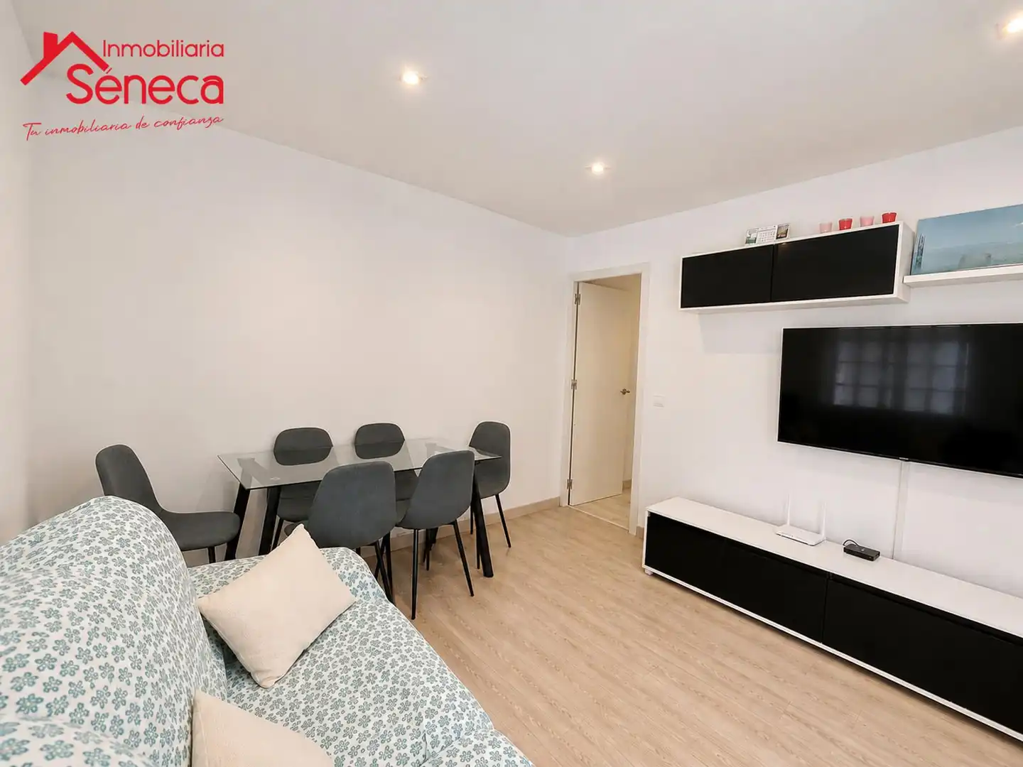 Living room of Flat for sale in Córdoba  with Air Conditioner, Heating and Storage room