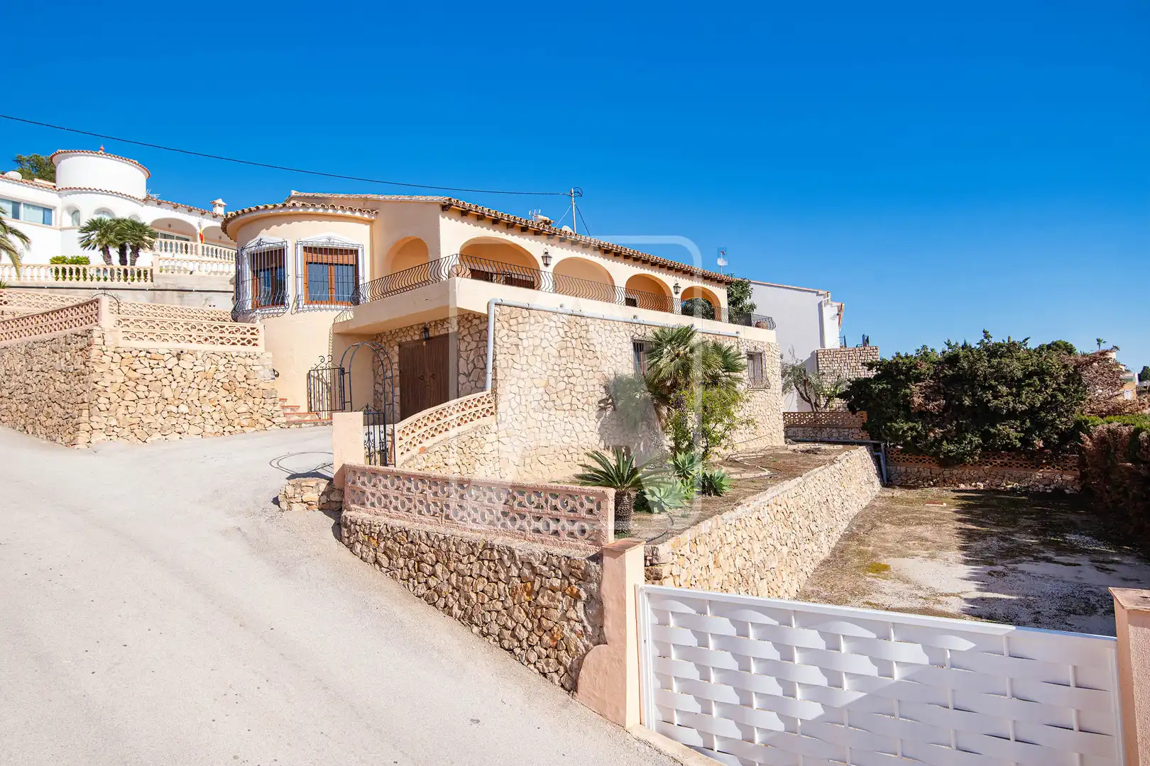 Chalet con piscina en venta en Carrió - La Merced - Los Pinos, imagen 3