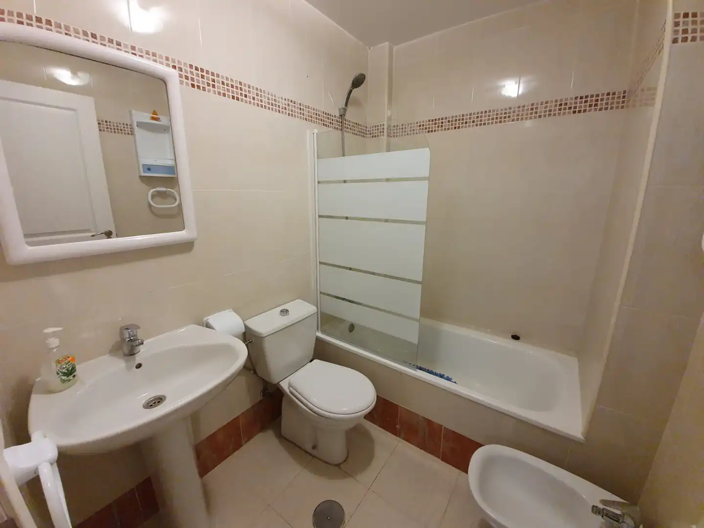 Bany de Apartament en venda en Vélez de Benaudalla amb Aire condicionat, Calefacció i Terrassa