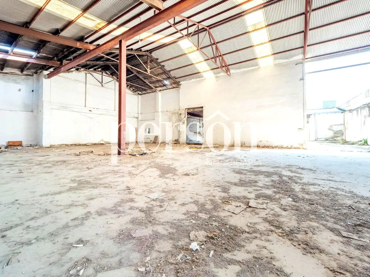 Nau industrial en venda en Manises