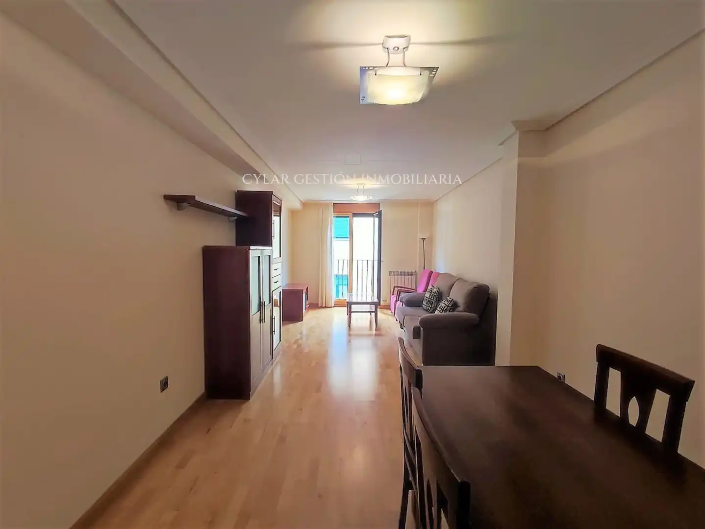 Living room of Flat for rent in Salamanca  with Heating, Parquet flooring and Terrace