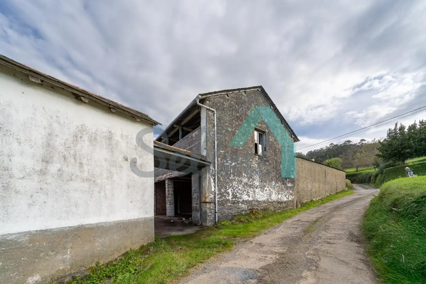 Exterior view of Houses for sale in Valdés - Luarca  with Private garden and Parquet flooring