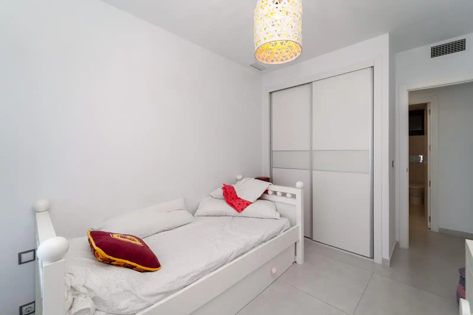 Dormitori de Planta baixa en venda en Elche / Elx amb Aire condicionat, Calefacció i Jardí privat