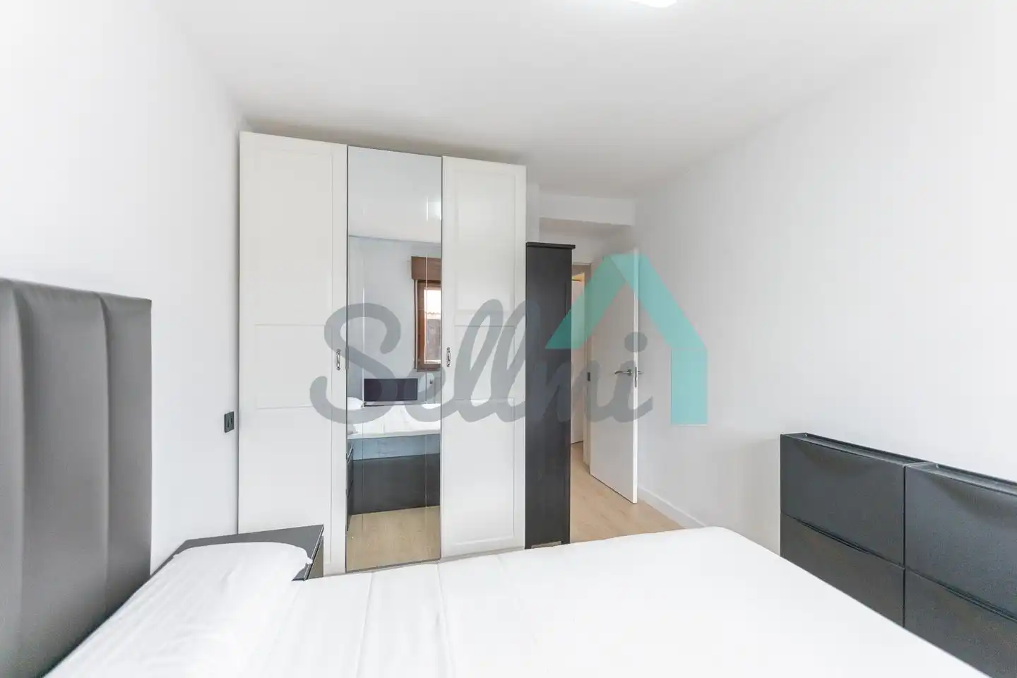 Flat for rent in Calle Gregorio Marañon, Vallobín