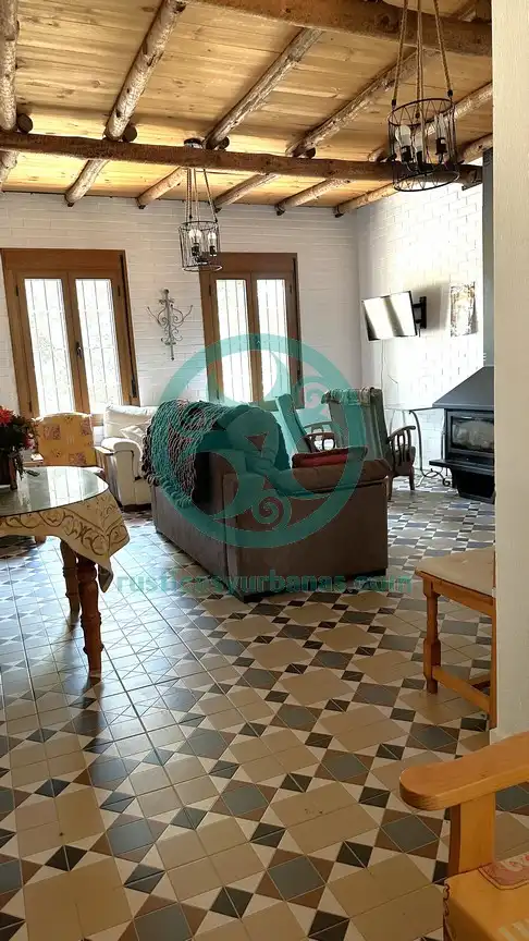 Wohnzimmer von Country house zur Miete in Cáceres mit Schwimmbad, Möbliert und Ofen