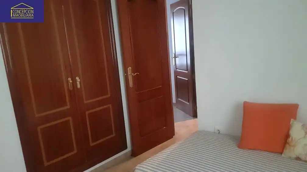 Schlafzimmer von Wohnungen zur Miete in Córdoba mit Klimaanlage, Heizung und Möbliert
