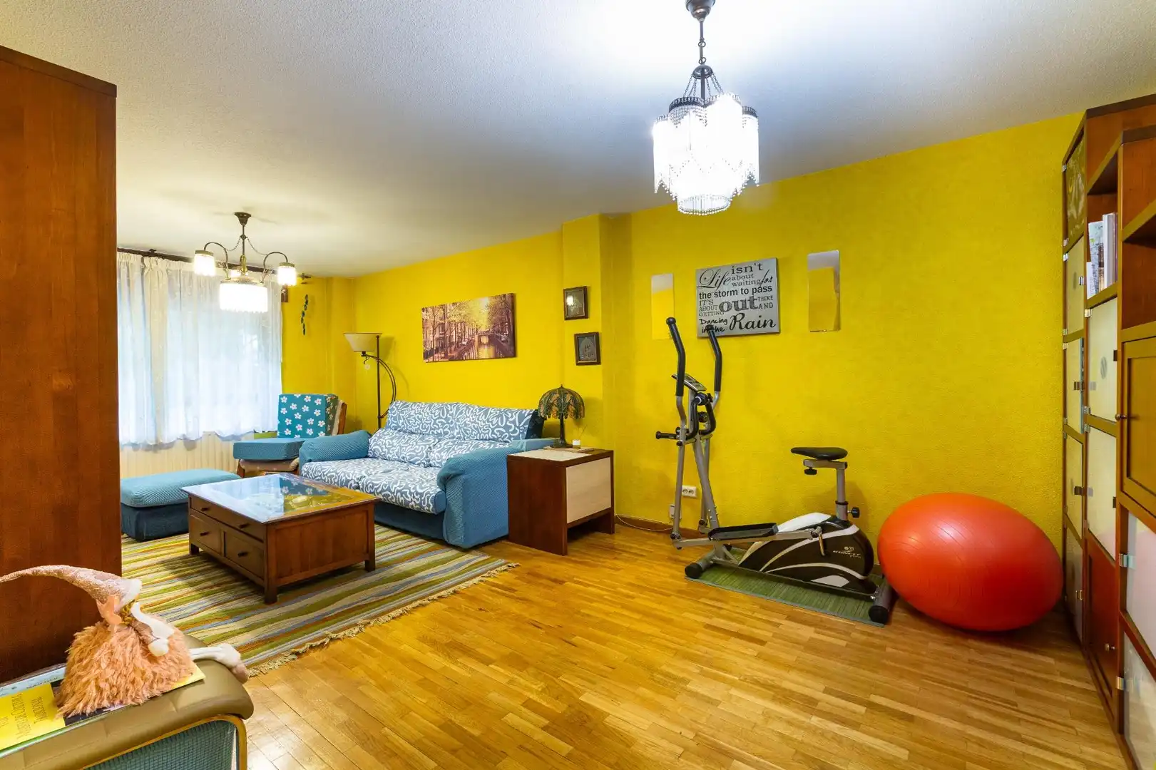 Living room of Flat for sale in Valladolid  with Heating, Storage room and Community pool