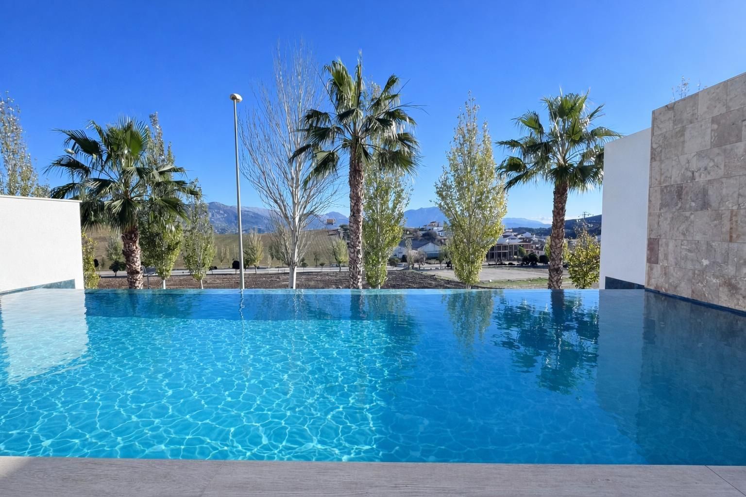 Piscina de Casa o xalet en venda en Colmenar amb Aire condicionat, Terrassa i Traster