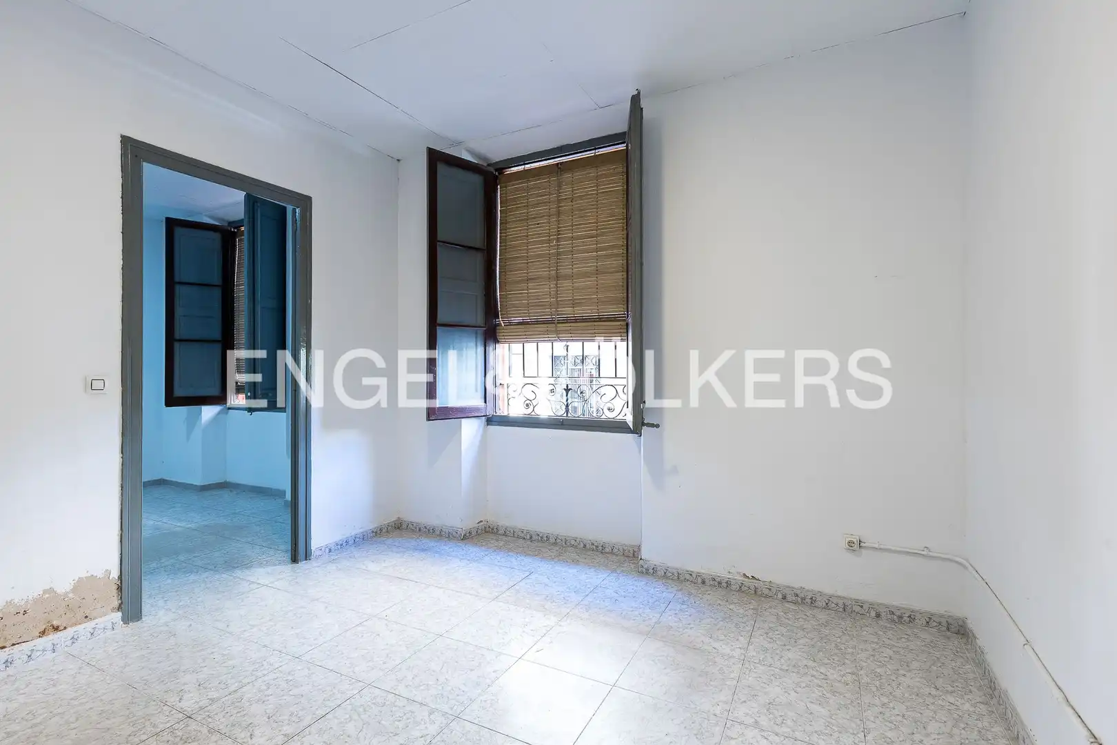 Einfamilien-Reihenhaus zum Verkauf in Tarragona mit Klimaanlage, Heizung und Balkon