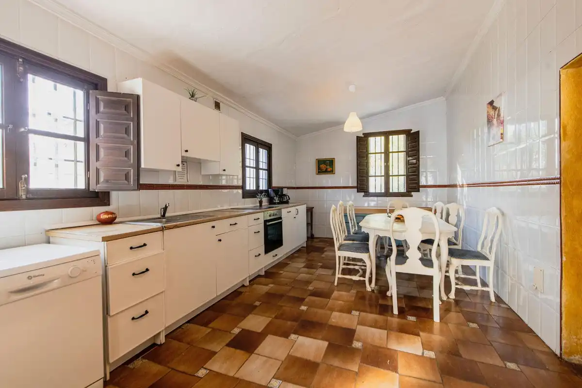 Cuina de Finca rústica en venda en Málaga