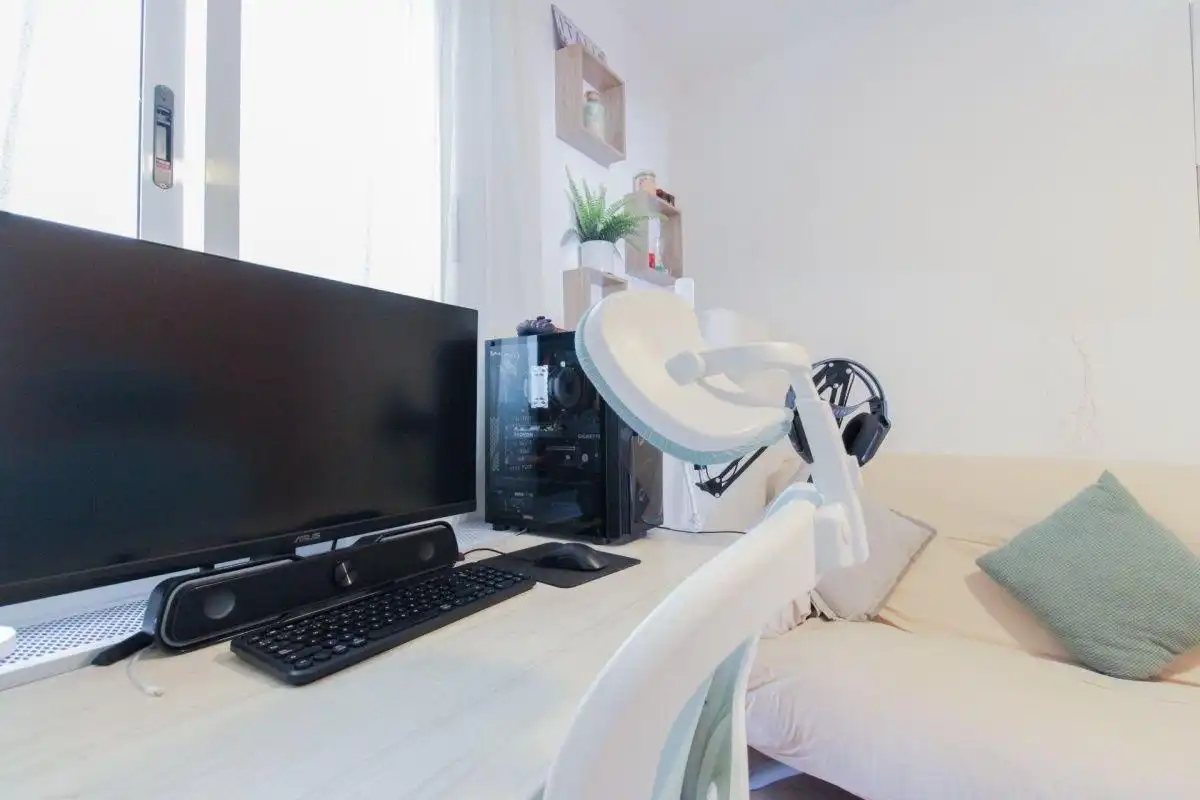 Schlafzimmer von Wohnung zum Verkauf in Benaguasil mit Klimaanlage und Alarm