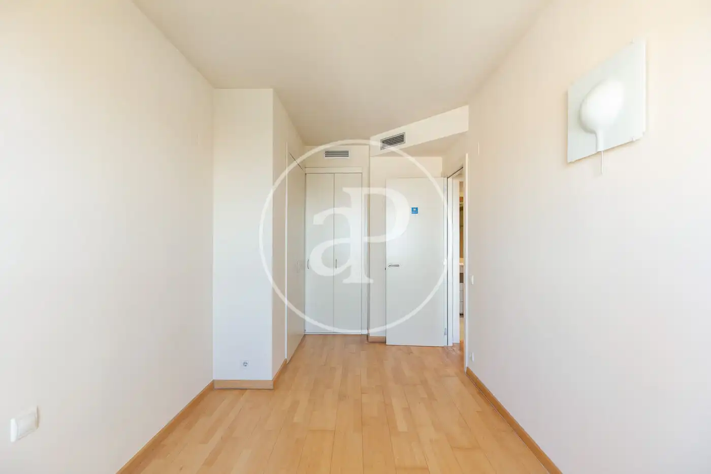 Habitación de Piso en venta en Barcelona con Aire acondicionado, Calefacción y Jardín privado