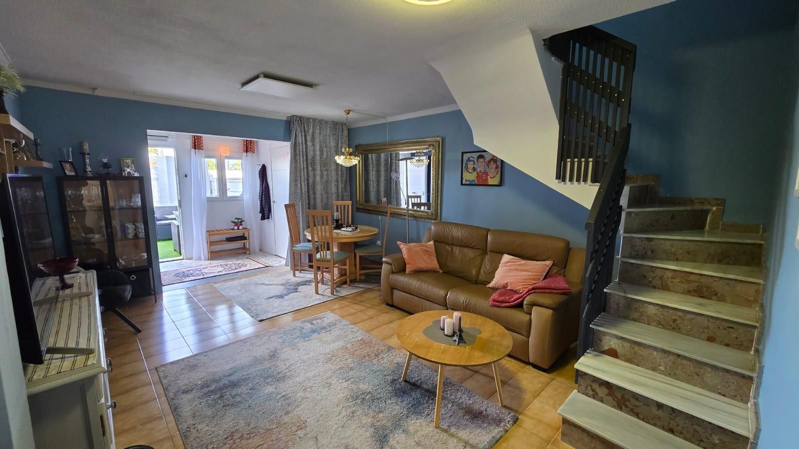 Living room of Single-family semi-detached for sale in Torrevieja  with Terrace and Balcony