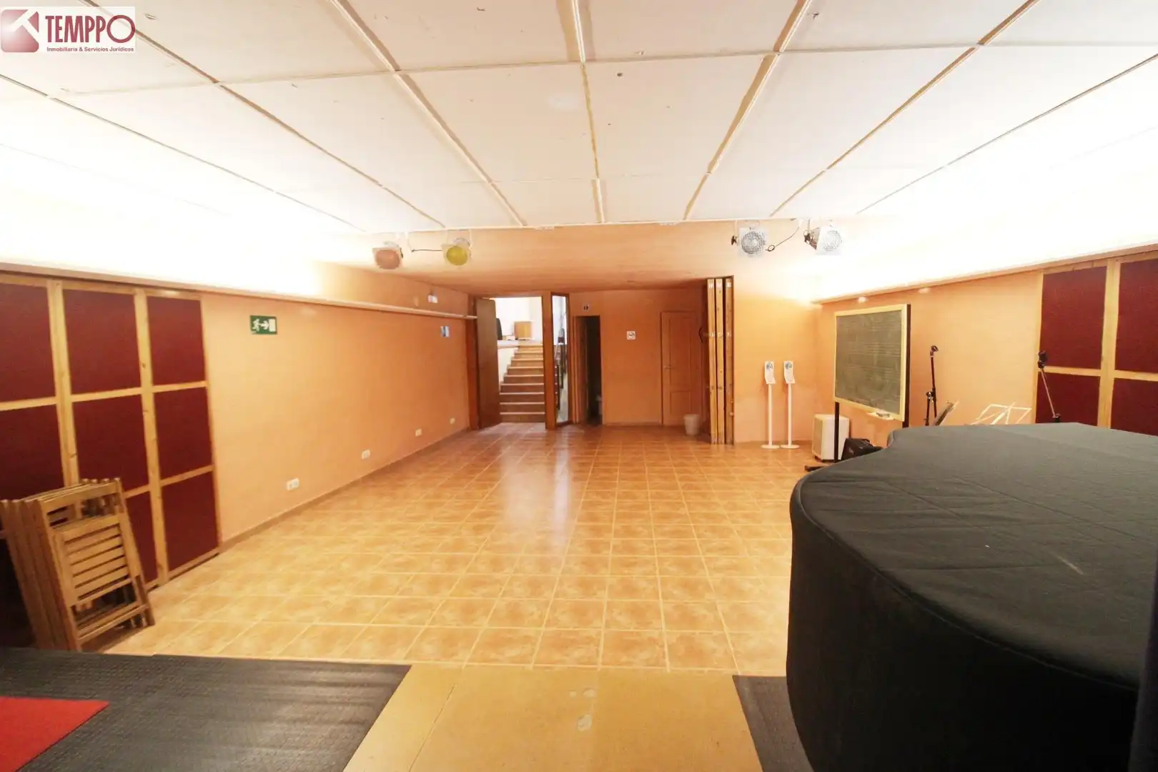 Casa adosada en venta en Carrer MURALLA, Centre