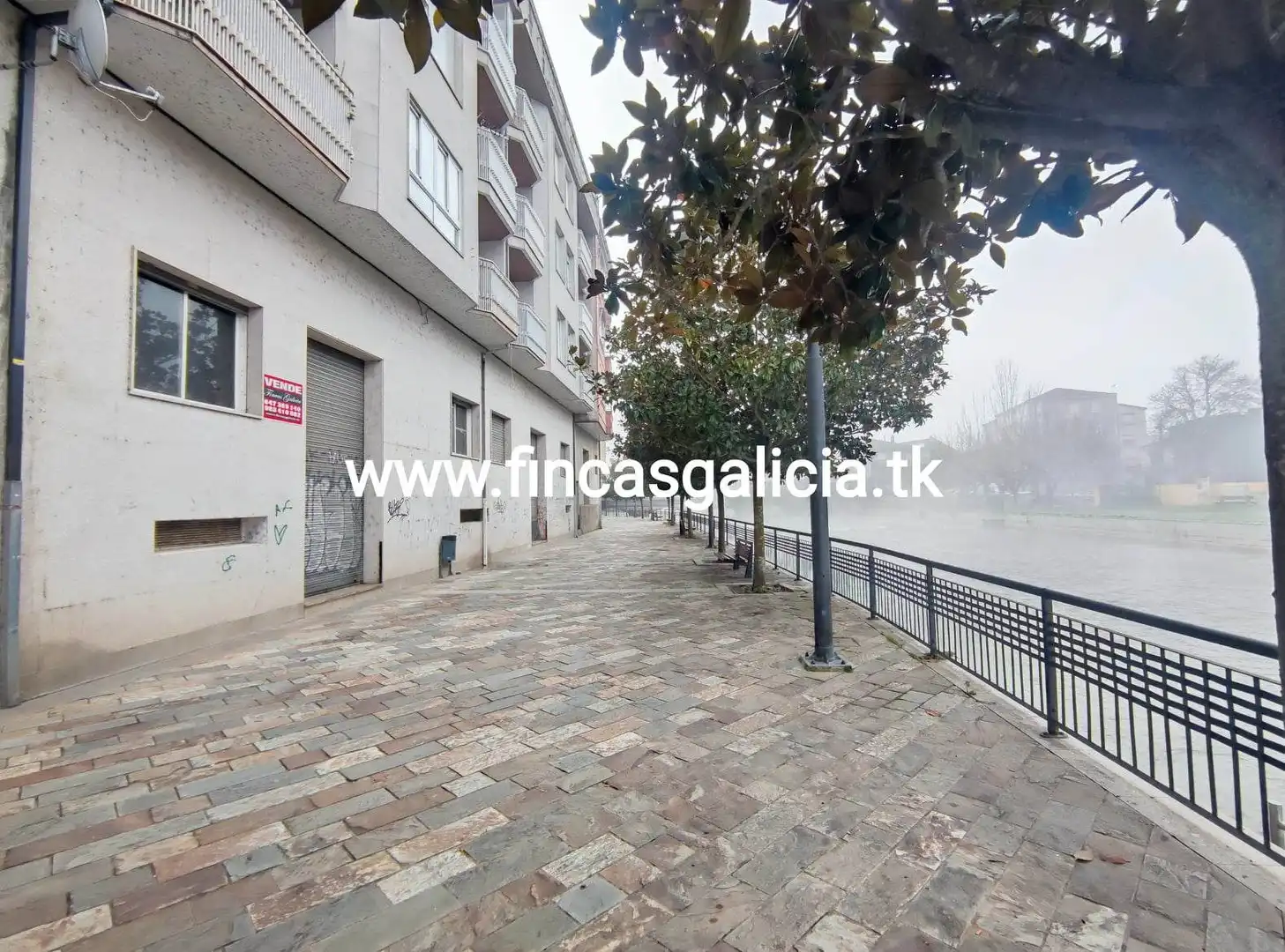 Local comercial en venda a Verín