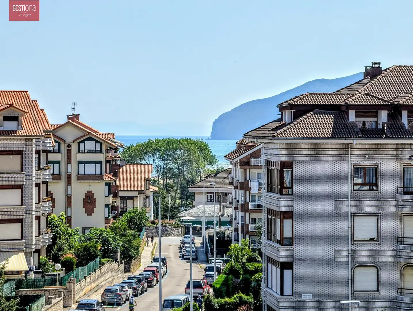 Vista exterior de Ático en venta en Noja con Calefacción, Terraza y Piscina comunitaria