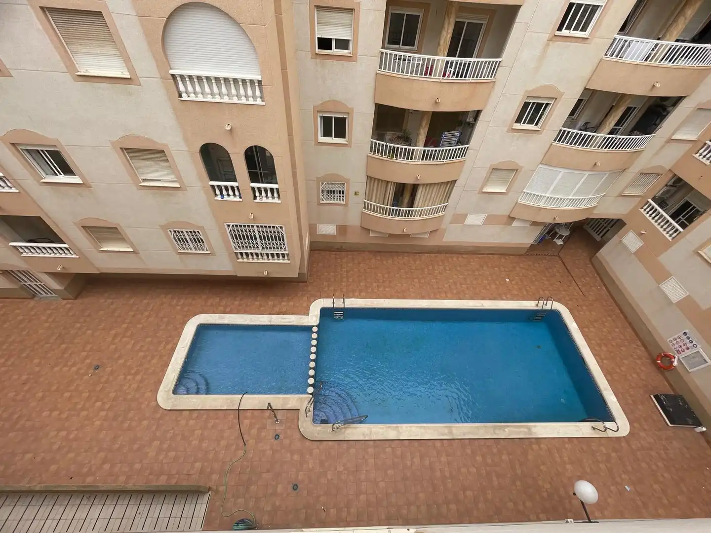 Schwimmbecken von Wohnung zum Verkauf in Torrevieja mit Klimaanlage, Heizung und Terrasse