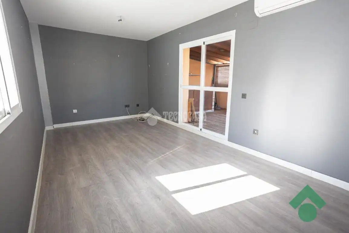 Living room of Attic for sale in Algeciras  with Air Conditioner and Terrace