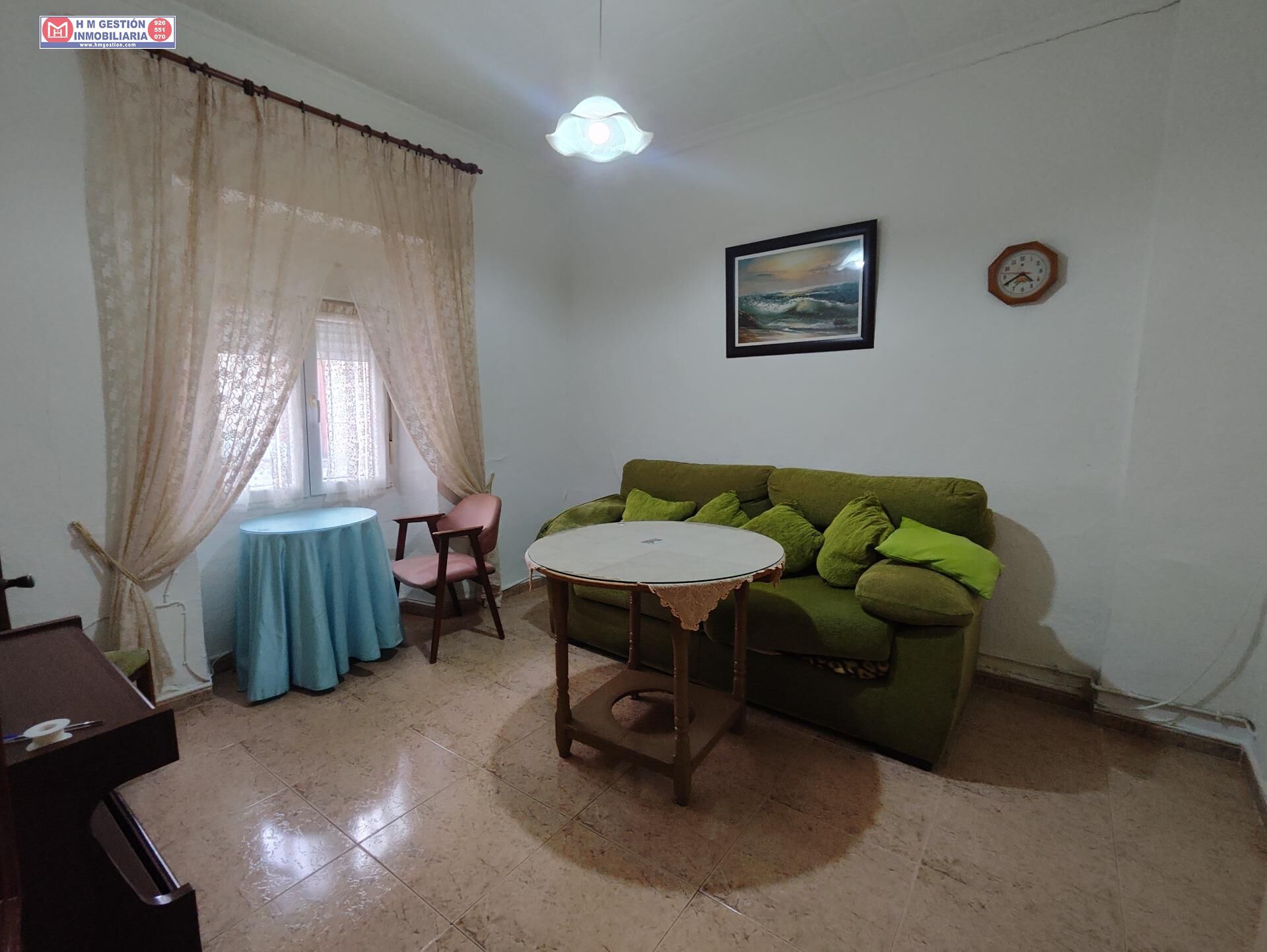 Sala d'estar de Casa o xalet en venda en Alcázar de San Juan amb Calefacció, Terrassa i Balcó