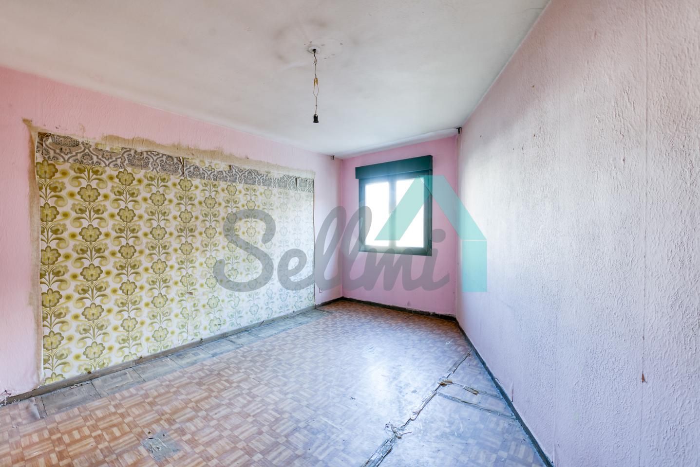 Dormitori de Pis en venda en Oviedo  amb Parquet