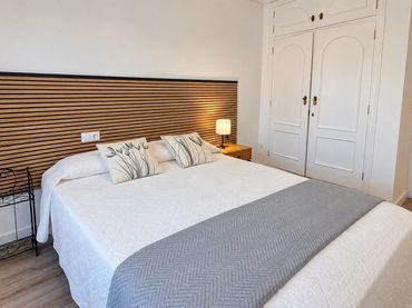 Appartement compact avec balcon à louer à Calle COLON 12 B