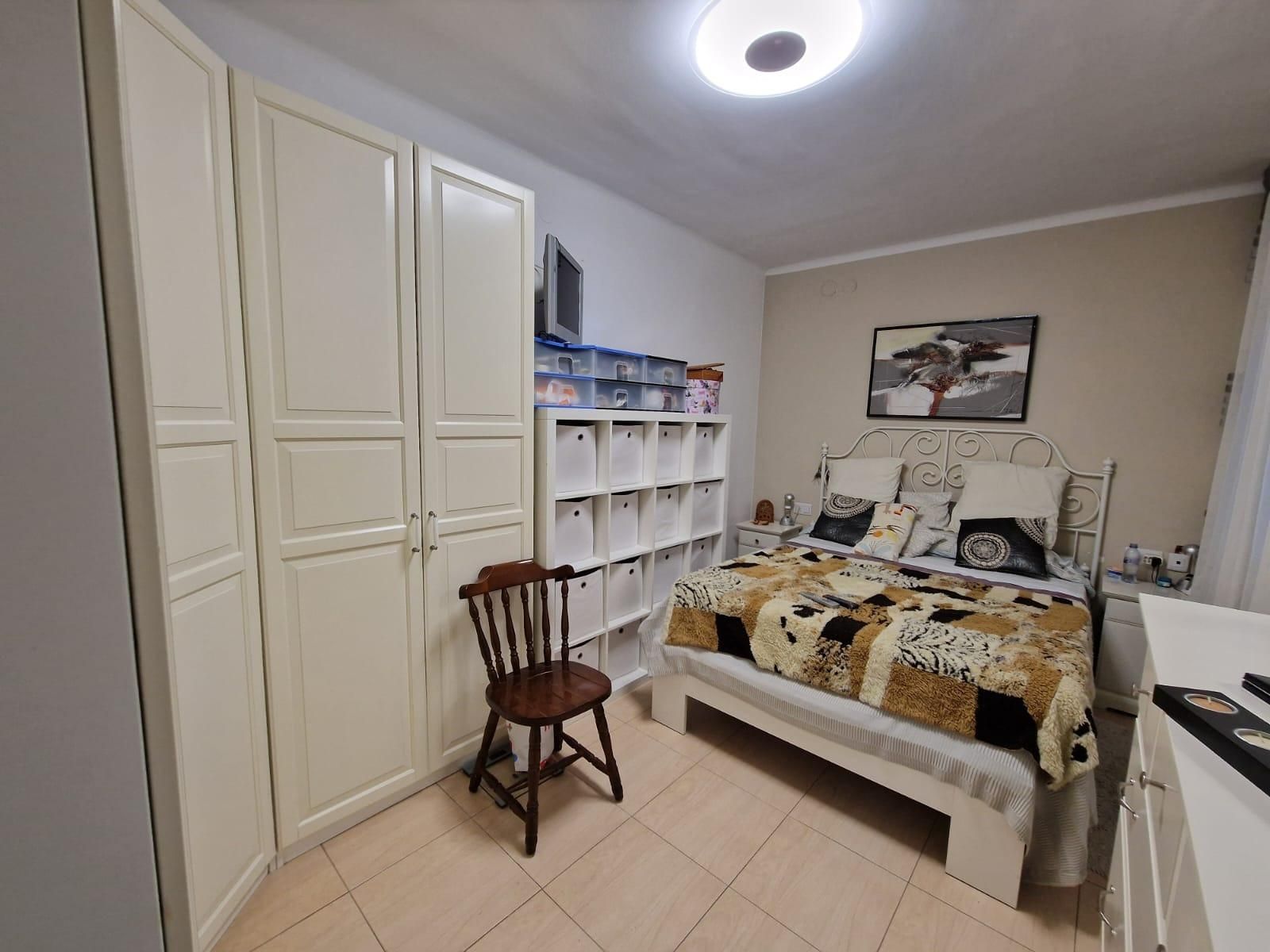 Flat to share in Eixample
