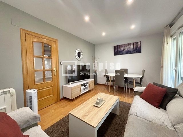 Sala d'estar de Pis en venda en Guadalajara Capital amb Calefacció i Terrassa