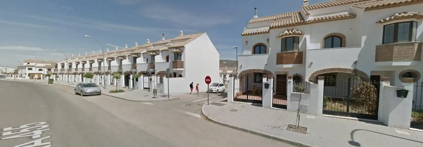 Vista exterior de Casa adosada en venda en Sierra de Yeguas amb Terrassa
