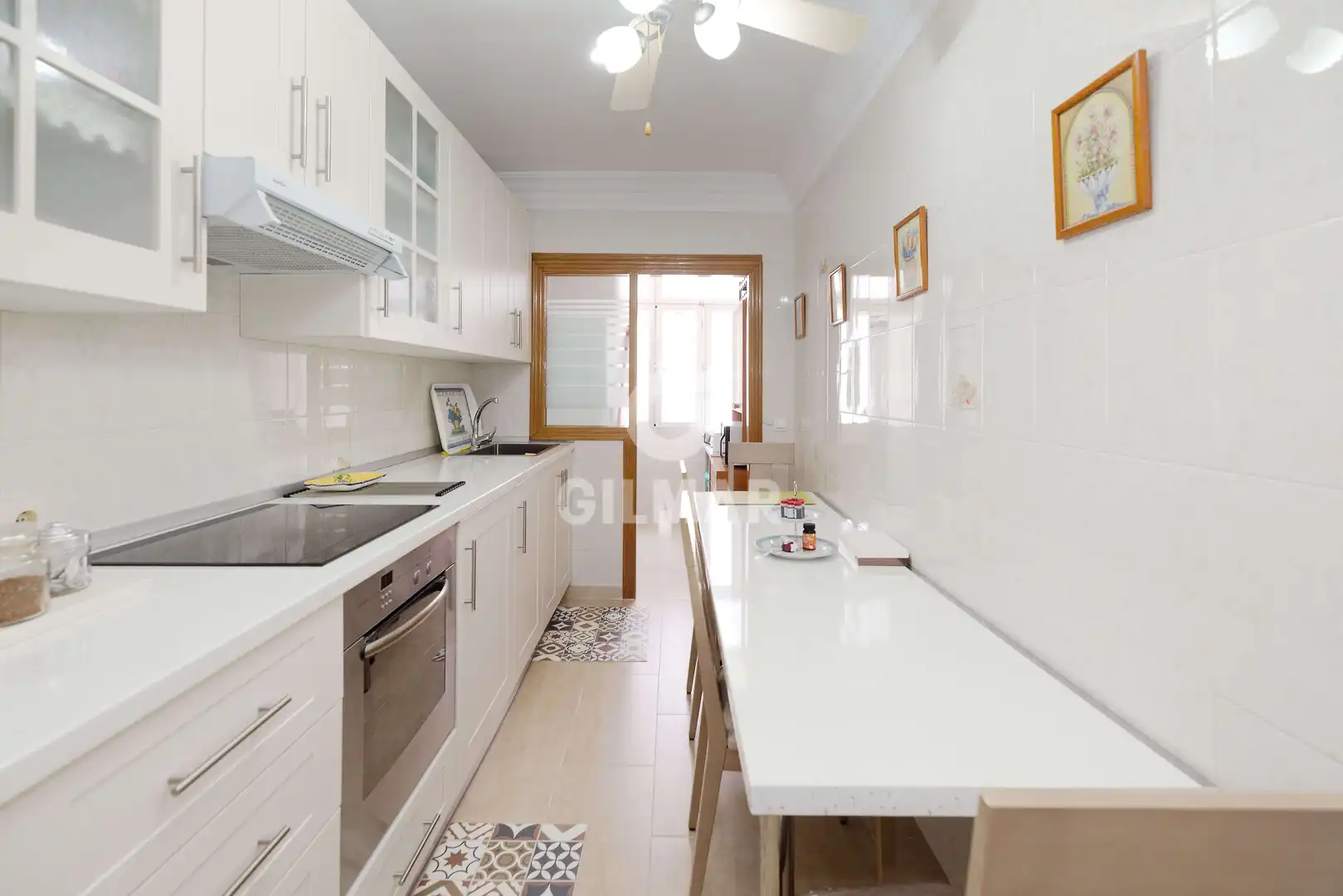 Kitchen of Flat for sale in Estepona  with Balcony