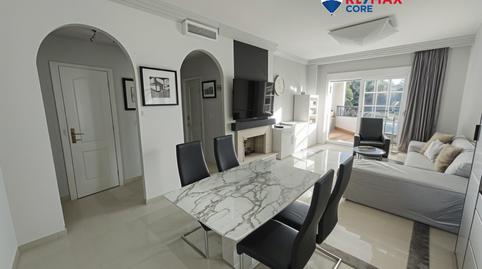 Foto 2 de Pis en venda a Aloha, Málaga