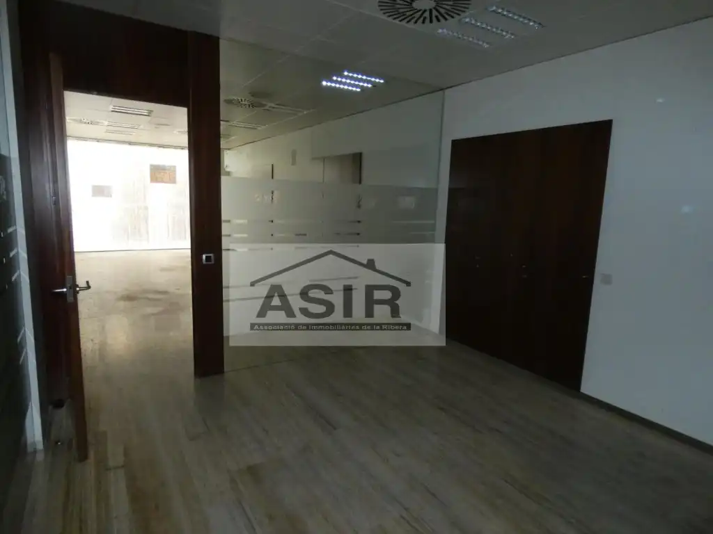 Gewerbefläche zur Miete in Casc Urbà, imagen 19