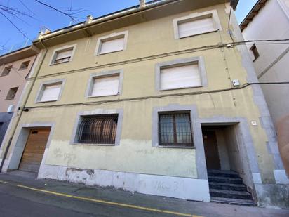 Exterior view of Single-family semi-detached for sale in Vic  with Terrace