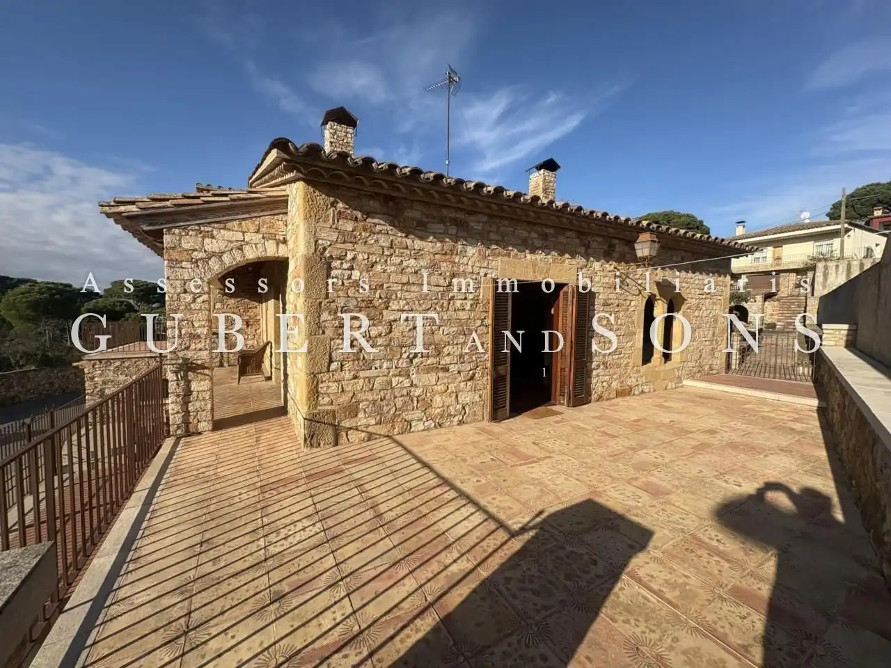 Vista exterior de Finca rústica en venda en Begur amb Calefacció, Jardí privat i Terrassa