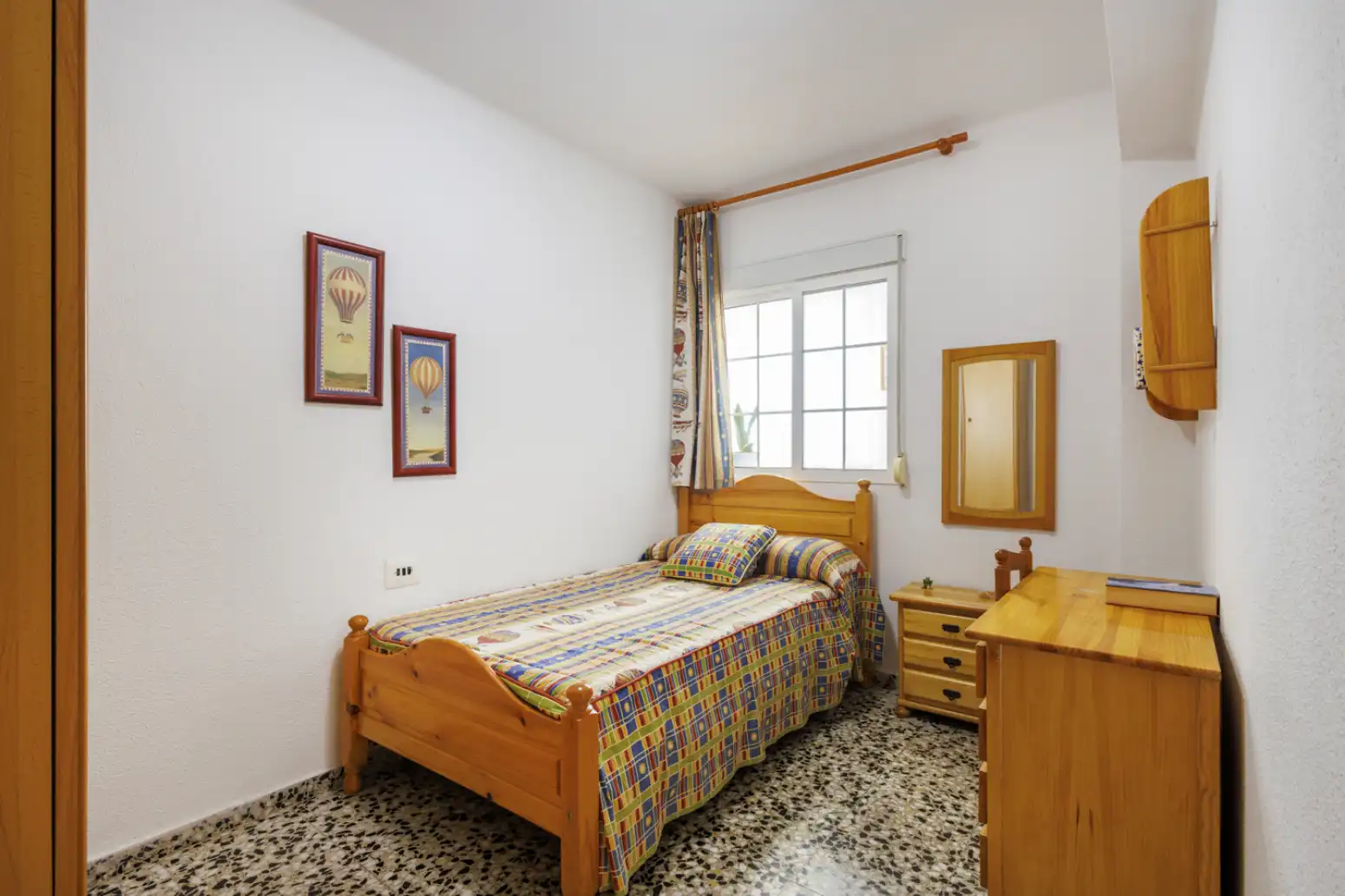 Schlafzimmer von Einfamilien-Reihenhaus zum Verkauf in Carlet mit Terrasse und Balkon