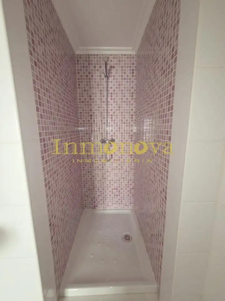 Bathroom of Flat for sale in Ponteareas  with Heating and Storage room