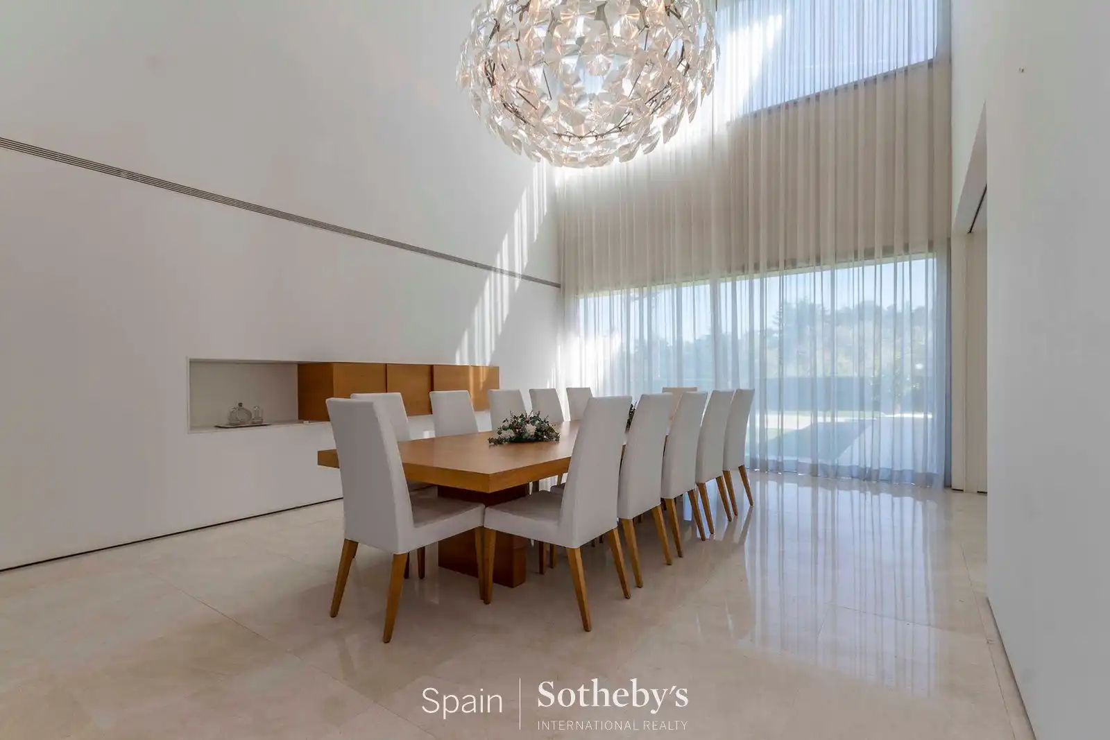 Comedor de Casa o chalet en venta en Madrid con Aire acondicionado, Calefacción y Jardín privado