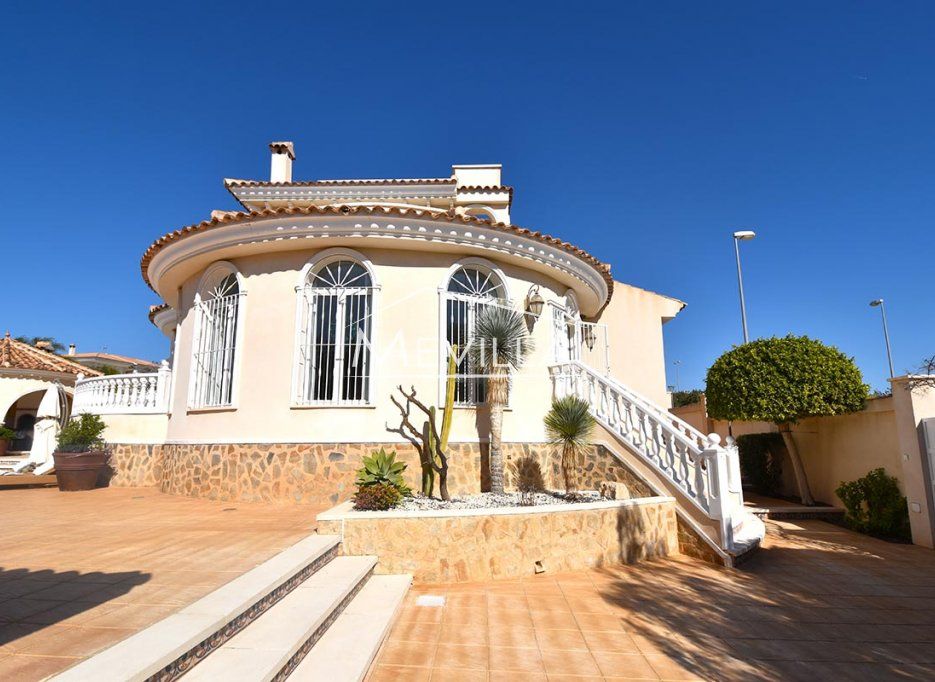 Exterior view of House or chalet for sale in Elche / Elx  with Air Conditioner, Terrace and Swimming Pool