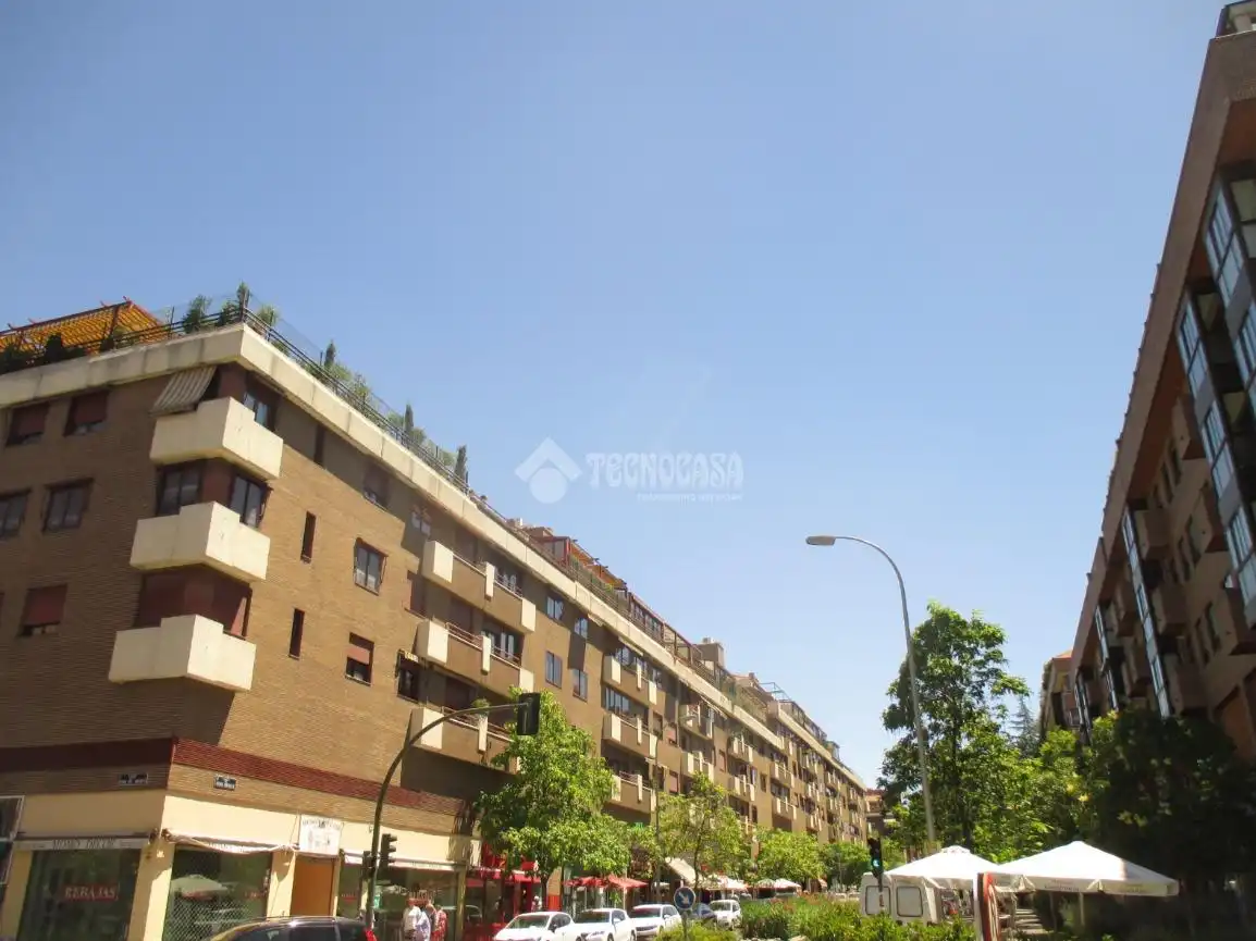 Vista exterior de Local en venta en Madrid con Aire acondicionado y Calefacción