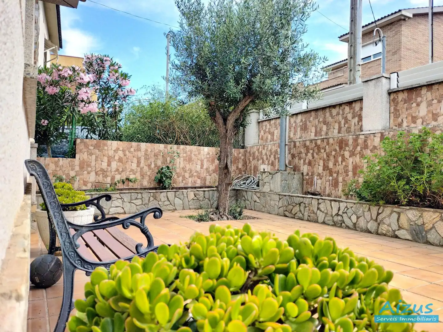 Terrassa de Casa o xalet en venda en Cerdanyola del Vallès amb Aire condicionat, Calefacció i Jardí privat