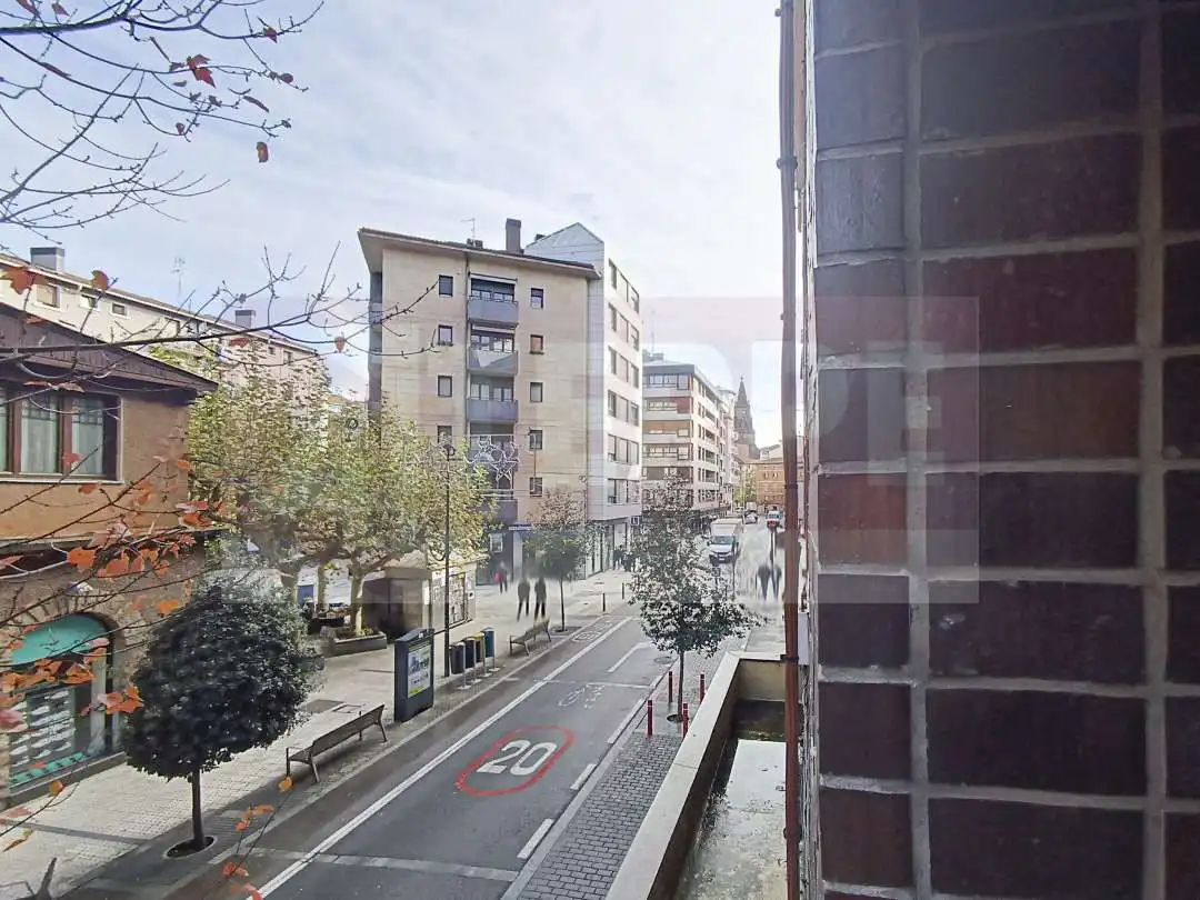 Vista exterior de Pis en venda en Errenteria amb Aire condicionat, Calefacció i Traster