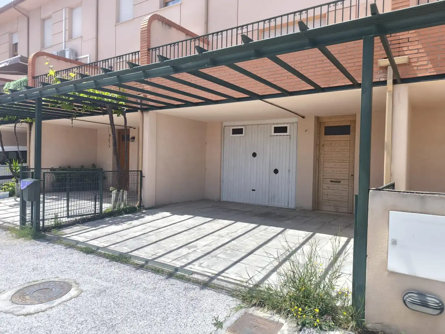 Parking de Casa adosada en venta en Baza con Terraza