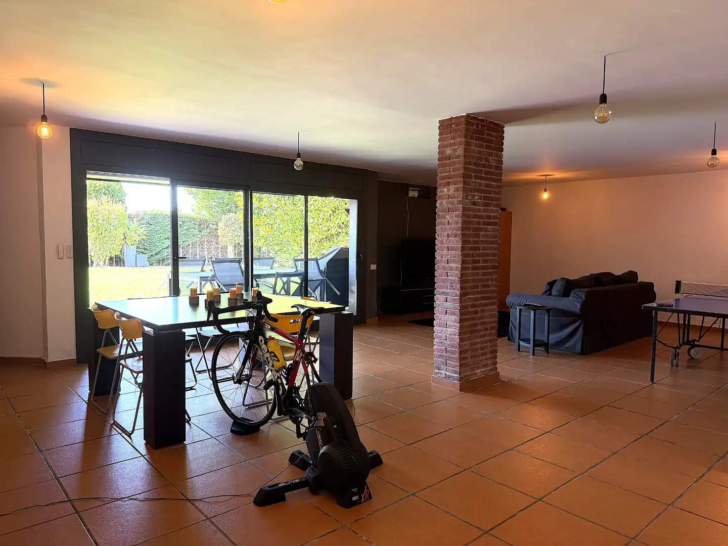 Sala d'estar de Casa o xalet en venda en La Garriga amb Calefacció, Jardí privat i Parquet