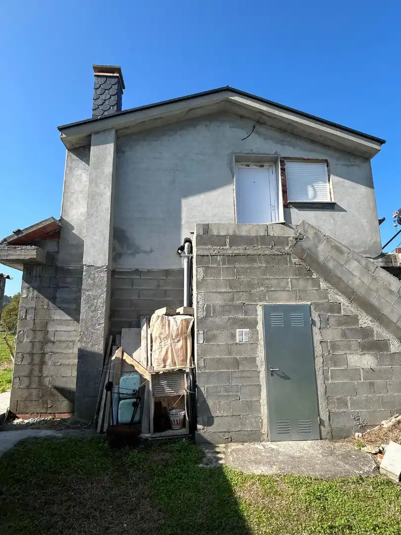 Vista exterior de Casa o xalet en venda en Barreiros amb Terrassa i Traster