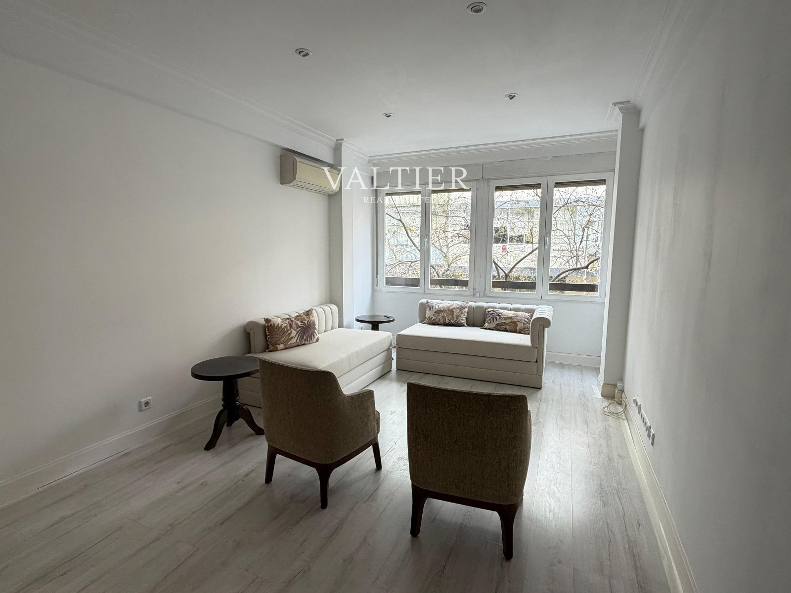 Sala d'estar de Pis de lloguer en  Madrid Capital amb Aire condicionat