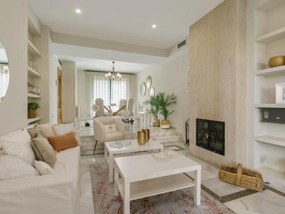 Sala d'estar de Casa o xalet en venda en  Granada Capital amb Aire condicionat, Calefacció i Jardí privat