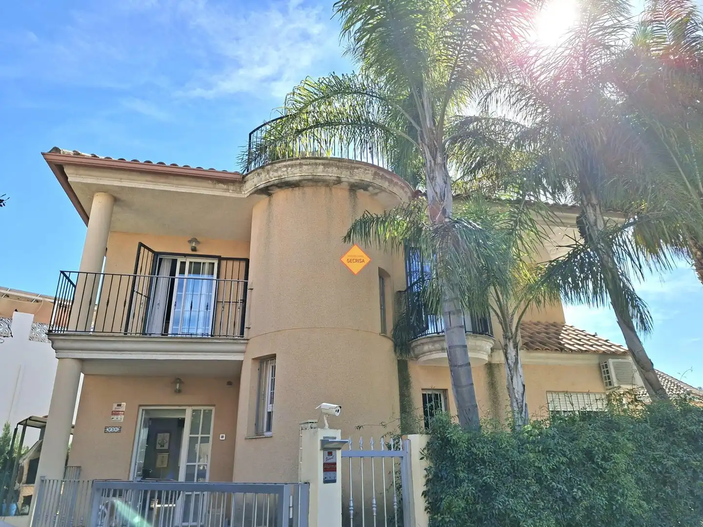 Vista exterior de Casa o chalet en venta en Paterna con Aire acondicionado, Calefacción y Jardín privado