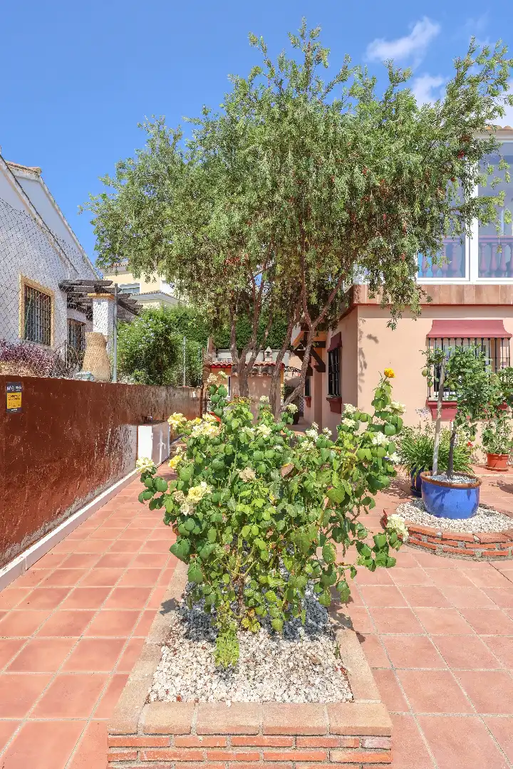 Garden of Houses for sale in Coín