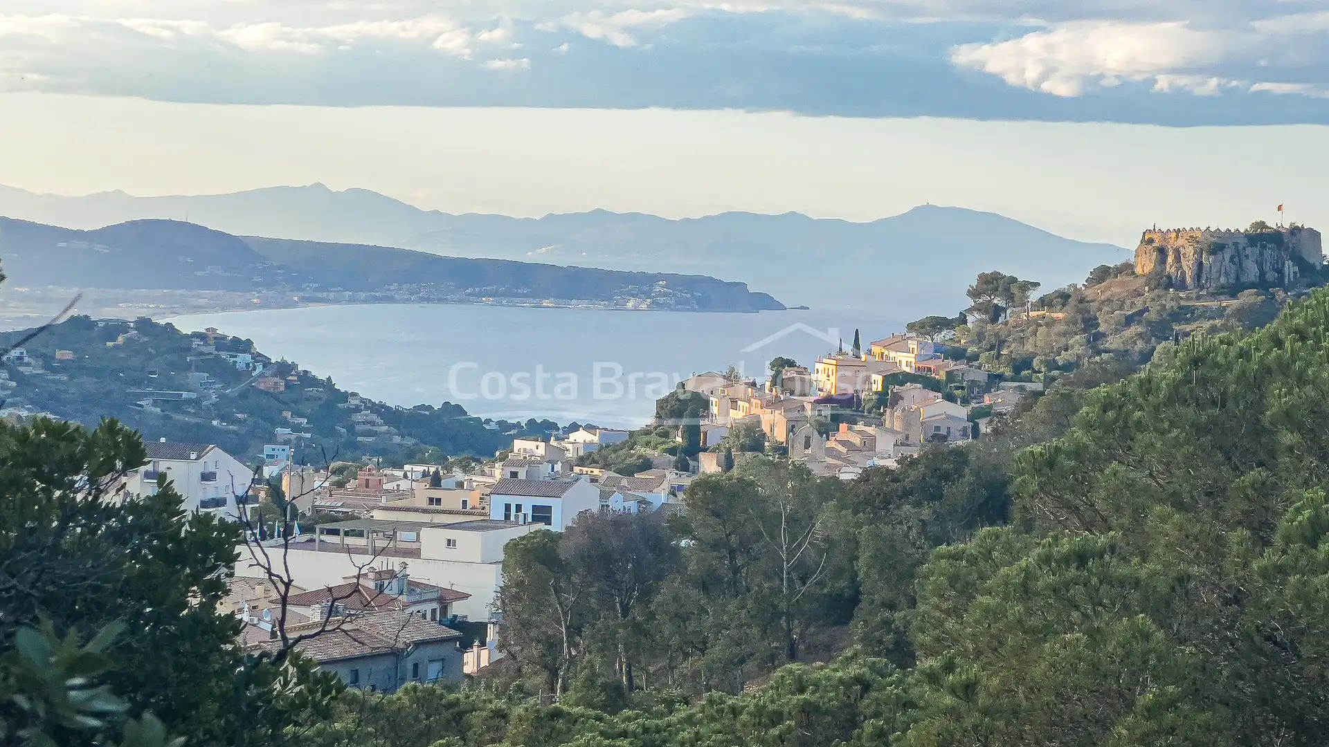 Terrenos y solares en venta en Carrer Pere Serrabella