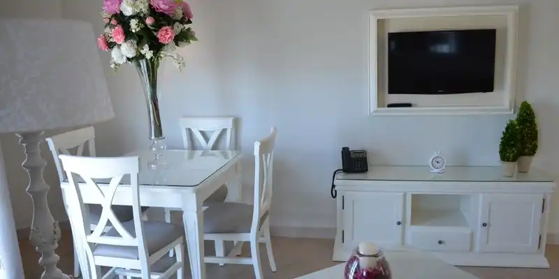 Comedor de Edificio en venta en Casariche con Alarma